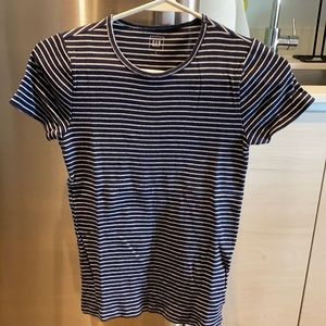 gap women’s size S navy white striped short sleeve shirt used